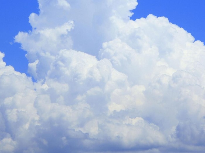 Towering cloud in summer