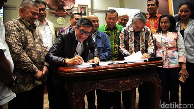 Momen DPR-Pemerintah Setujui RUU KUHP