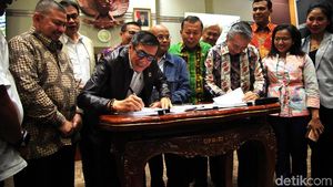 Momen DPR-Pemerintah Setujui RUU KUHP