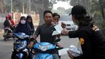 Kabut Asap Landa Makassar Akibat Kebakaran di TPA Antang