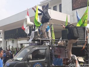Buruh dan DPRD Bandung Barat Kompak Tolak Kenaikan BPJS Kesehatan