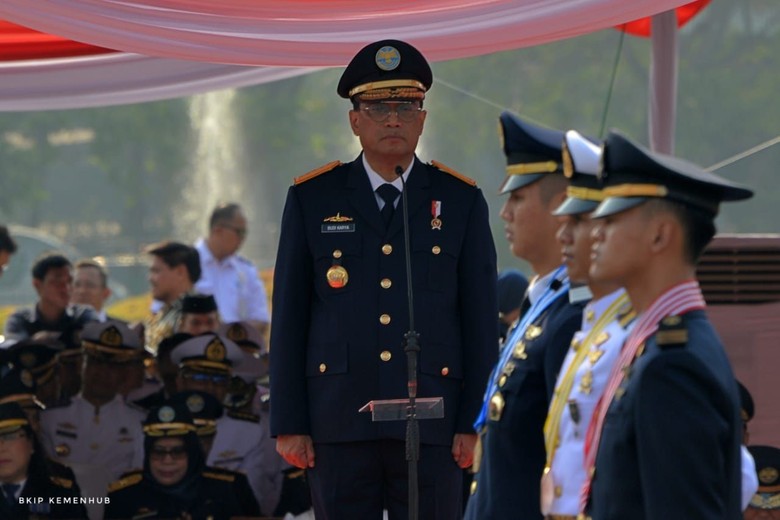 Menhub: Kami Komitmen Tingkatkan Kualitas dan Kuantitas SDM Menhub: Kami Komitmen Tingkatkan Kualitas dan Kuantitas SDM