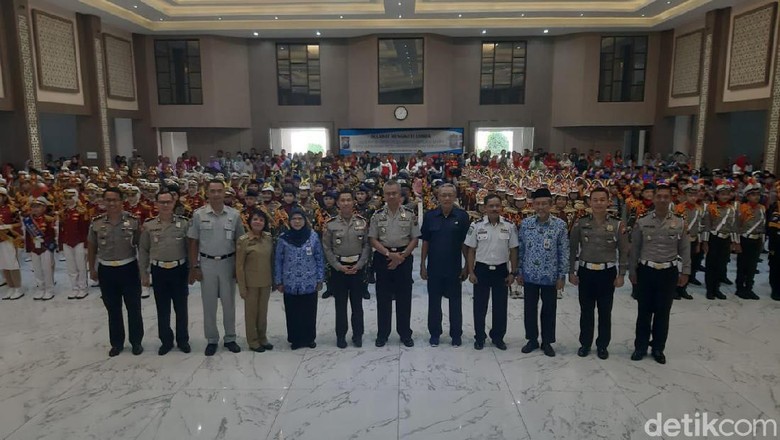 Ribuan Polisi Kecil Dibina untuk Tekan Angka Kecelakaan Ribuan Polisi Kecil Dibina untuk Tekan Angka Kecelakaan