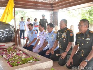 Sambut HUT ke-74 TNI, Panglima Ziarah ke Makam Bung Karno