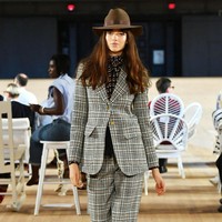 Marc Jacobs memperagakan fashion show koleksi terbarunya di Park Avenue Armory, New York Fashion Week Spring 2020, New York. Rabu(11/11/2019). Photo by Slaven Vlasic/Getty Images.