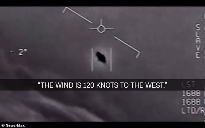 Penampakan UFO yang menghebohkan. Foto: YouTube Penampakan UFO yang menghebohkan. Foto: YouTube