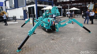 Melihat Pameran Alat Berat di JIExpo Kemayoran