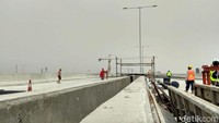 Namun sejalan dengan proses peninggian Tower Suter saat itu, tim di lapangan melakukan inovasi dengan melakukan pekerjaan yang sekiranya bisa digarap sambil menunggu Sutet tersambung.