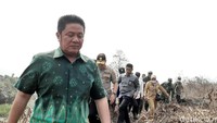 Akibat kebakaran di lokasi tersebut, Kota Palembang diselimuti kabut asap tebal dalam 3 hari terakhir.