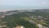 Peninjauan hanya dilakukan dari pantauan udara tanpa turun ke bawah.