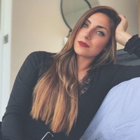 Sara berbagi foto memukai di Instagram yang berpose dalam pakaian pemandu sorak bersama dengan sesama penari. Ia juga memposting sejumlah video tentang dirinya dan tim melalui serangkaian rutinitas tarian yang mengesankan. Foto: Instagram