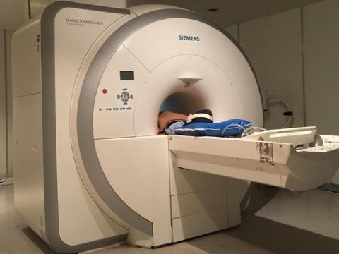 Kata Pria Bogor yang Viral karena Setia Dampingi Kekasih Sakit Tumor