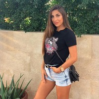 Selain dikenal sebagai penari, Sara juga merupakan seorang pemandu sorak. Ia secara teratur menjadi cheerleader untuk tim bola basket profesional Bilbao. Foto: Instagram