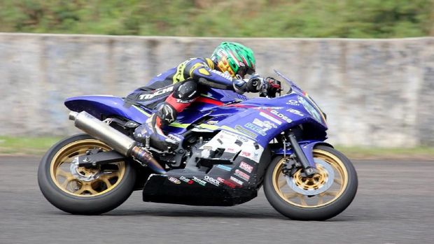 Balap motor ketahanan bertajuk Yamaha Endurance Festival 2019 berlangsung meriah di Sirkuit Sentul, Bogor. Kejuaran ini adalah balapan yang mempertarungkan ketahanan performa mesin selama 2 jam untuk masing-masing kategori yang dipertandingkan yaitu sport 155cc dan sport 250cc.