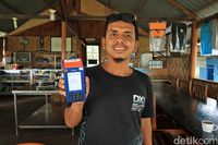 Ranu Amilus sang pemilik penginapan (Randy/detikcom)