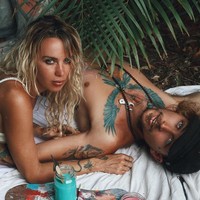 Sally sendiri mengaku bahwa foto-foto seksinya bukan bermaksud untuk konten sensual. Sally yang memiliki jiwa seniman itu merasa bahwa foto-foto yang dipajang di Instagram adalah sebuah seni.  Foto: Instagram @sallymustang