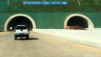 Tol Cileunyi-Sumedang-Dawuan (Cisumdawu) dibangun sepanjang 61,5 kilometer.