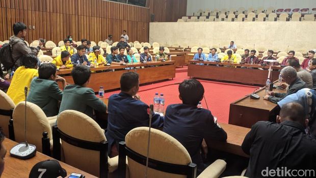 Pertemuan perwakilan mahasiswa dengan Sekretariat DPR