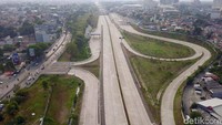 Namun hingga kini ruang tol tersebut belum juga diresmikan.