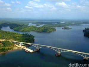 Indahnya Panorama Jembatan Pulau Balang Penajam