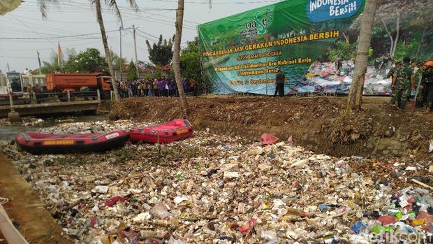 Namun tampak sampah masih menumpuk