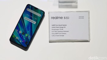 Realme 5 Pro menggunakan kamera berukuran 16 MP dengan bukaan f/2.0.Foto: detikINET/Anggoro Suryo Jati