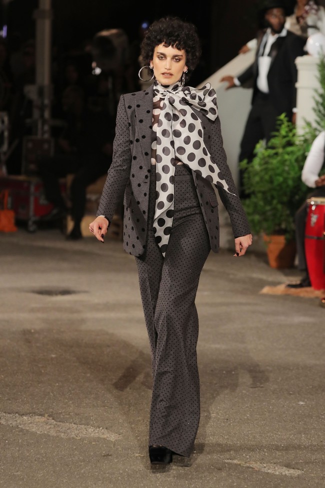 Fashion show koleksi ready to wear fall/winter 2019 Tommy Hilfiger di New York Fashion Week yang digelar di Apollo theater, New York, Minggu (8/9/2019). Photo by Thomas Concordia/Getty Images.