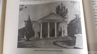 Begini penampakan asli Loji Saint Jan di zaman dulu. Potret ini bisa dilihat di buku Okultisme di Bandoeng Doloe. (Dony Indra Ramadhan/detikcom)