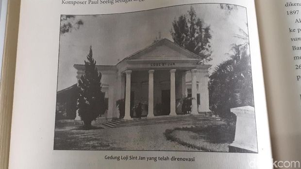 Sejarah Masjid Al Ukhuwah: Dulu Disebut 'Gedung Setan' Freemason