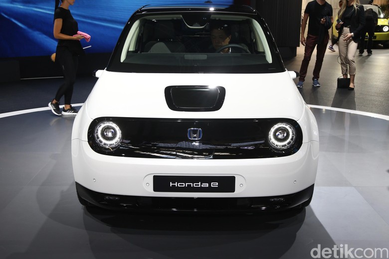 Mobil listrik Honda E. Foto: Honda via Newspress Mobil listrik Honda E. Foto: Honda via Newspress
