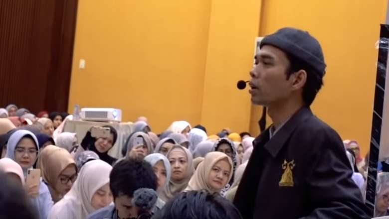 4 Nasihat Ustaz Abdul Somad untuk Ammar Zoni 4 Nasihat Ustaz Abdul Somad untuk Ammar Zoni