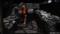 Isu ini mulai mencuat lantaran seorang guru SDN Cilincing 07 Pagi menderita pneumonia akut diduga karena menghirup asap polusi udara tersebut. Beberapa guru juga merasa terganggu dengan adanya asap yang memasuki areal sekolah setiap pagi.