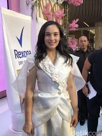 Tips Chelsea Islan Merawat Ketiak Agar Tidak Hitam