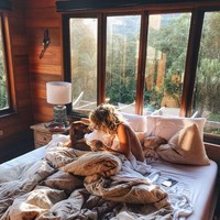 Tak heran jika Sally merasa sangat kecewa dengan Instagram yang sempat menutup akunnya secara tiba-tiba. Dalam video yang di-posting di Instagram suaminya, Sally mengatakan bahwa sumber penghasilannya dari Instagram. Ia mengungkapkan bahwa Instagram sangat kejam dan tidak adil padanya. etelah berusaha memulihkan Instagramnya, akunnya yang kini memiliki followers lebih dari 300 ribu itu akhirnya kembali. Foto: Instagram @sallymustang