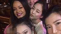 Jennie BLACKPINK Dipeluk Rihanna di Governors Ball 2026, Dari Fans Jadi Bestie