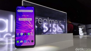 Layar Realme 5 berukuran 6,5 inci dengan resolusi 720x1.600 pixel (HD). Foto: detikINET/Anggoro Suryo Jati