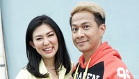 Semoga lancar ya Delon dan Aida! Pool/Palevi S/detikFoto.