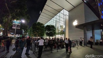 iPhone terbaru dijual mulai dari harga Rp 11,7 juta. (Adi Fida Rahman/detikcom)