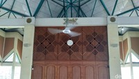 Masjid Al Ukhuwah berdiri di atas lahan seluas 4.000 meter persegi. Luas bangunan masjidnya sendiri sekitar 1.373 meter persegi. (Dony Indra Ramadhan/detikcom)