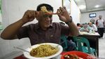 Laris Manis Bisnis Makanan Khas Tanah Rencong