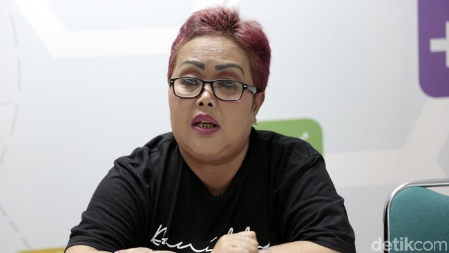 Bude Sumiyati Disebut Dilan Versi Perempuan