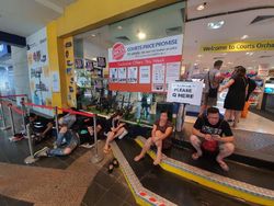 Panas Terik Tak Halangi Apple Fanboy Antre iPhone 11