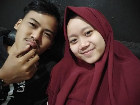 Viral Kesetiaan Pria Asal Bogor Dampingi Kekasih yang Sakit Tumor Ini Bikin Netizen Haru