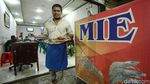 Laris Manis Bisnis Makanan Khas Tanah Rencong