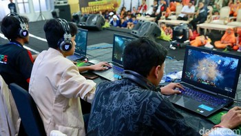Kompetisi eSport di Banyuwangi berlangsung tanggal 18-19 September dan diikuti 217 peserta SMA dan mahasiswa se-kabupaten. (Ardian Fanani/detikcom)
