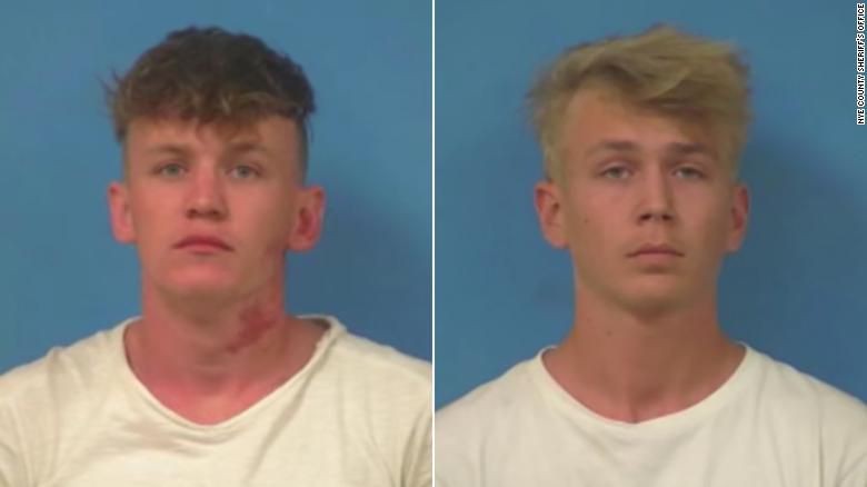 YouTuber Belanda dan Temannya Ditangkap Polisi AS Saat Dekati Area 51 YouTuber Belanda dan Temannya Ditangkap Polisi AS Saat Dekati Area 51