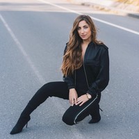 Baru-baru ini ia telah muncul untuk menjadi model dengan beberapa foto yang luar biasa mengenakan berbagai lini fashion dan bikini. Foto: Instagram