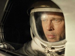 Brad Pitt Dalami Peran di Ad Astra Lewat Kasus Perceraian