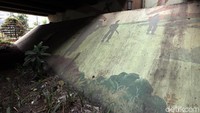 Namun kini banyak tanaman yang kering dan rusak akibat tidak adanya perawatan oleh petugas.