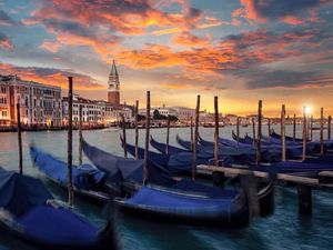 Maju Mundur, Venesia Masih Ragu Soal Tiket Masuk Turis?